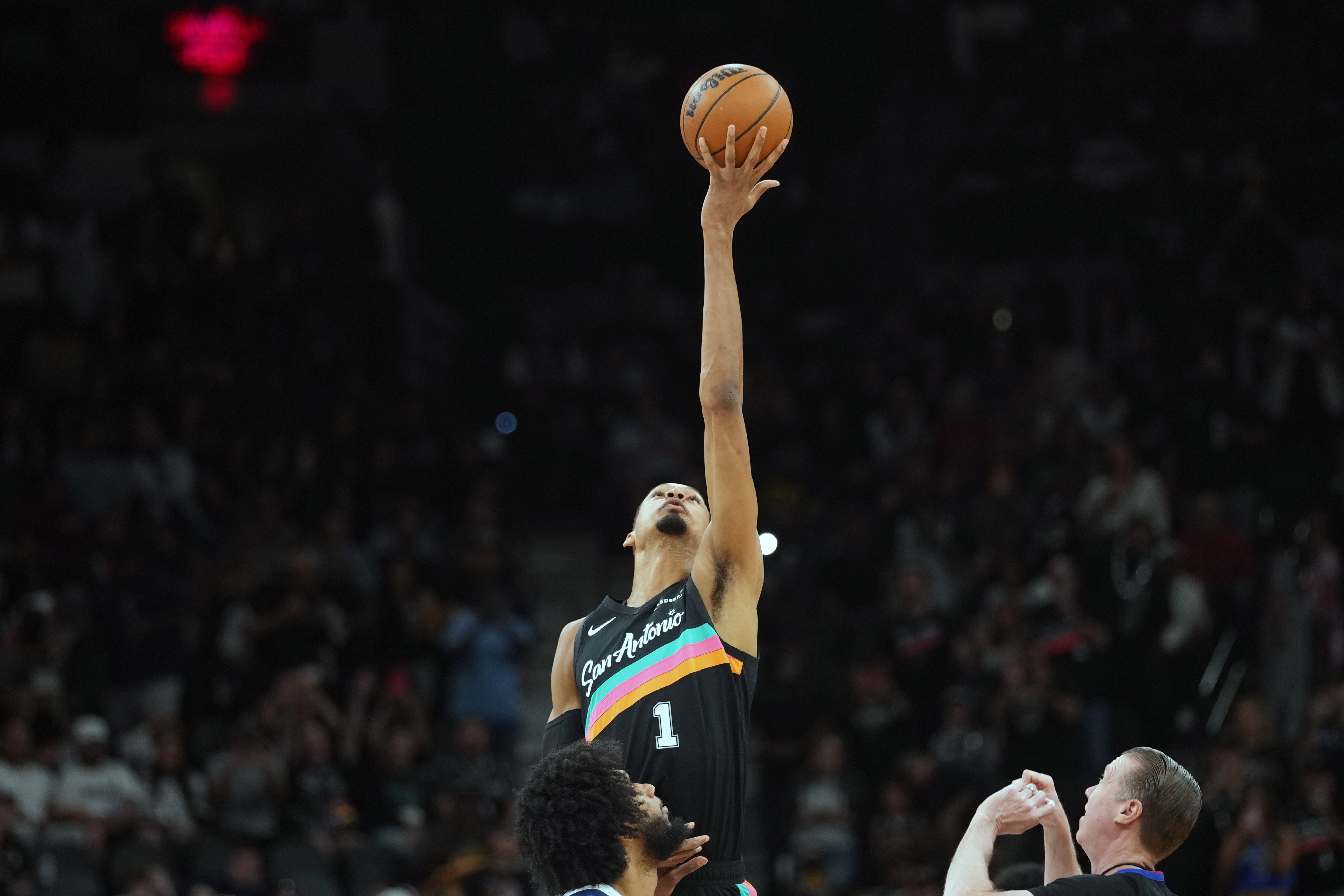 芒果体育直播nba-大逆转！媒体人：马刺把开拓者完全打懵了 后者想再打回来太难了